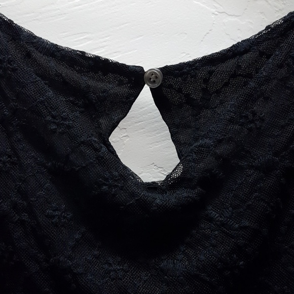 Black Lace Shell - Picture 4 of 5